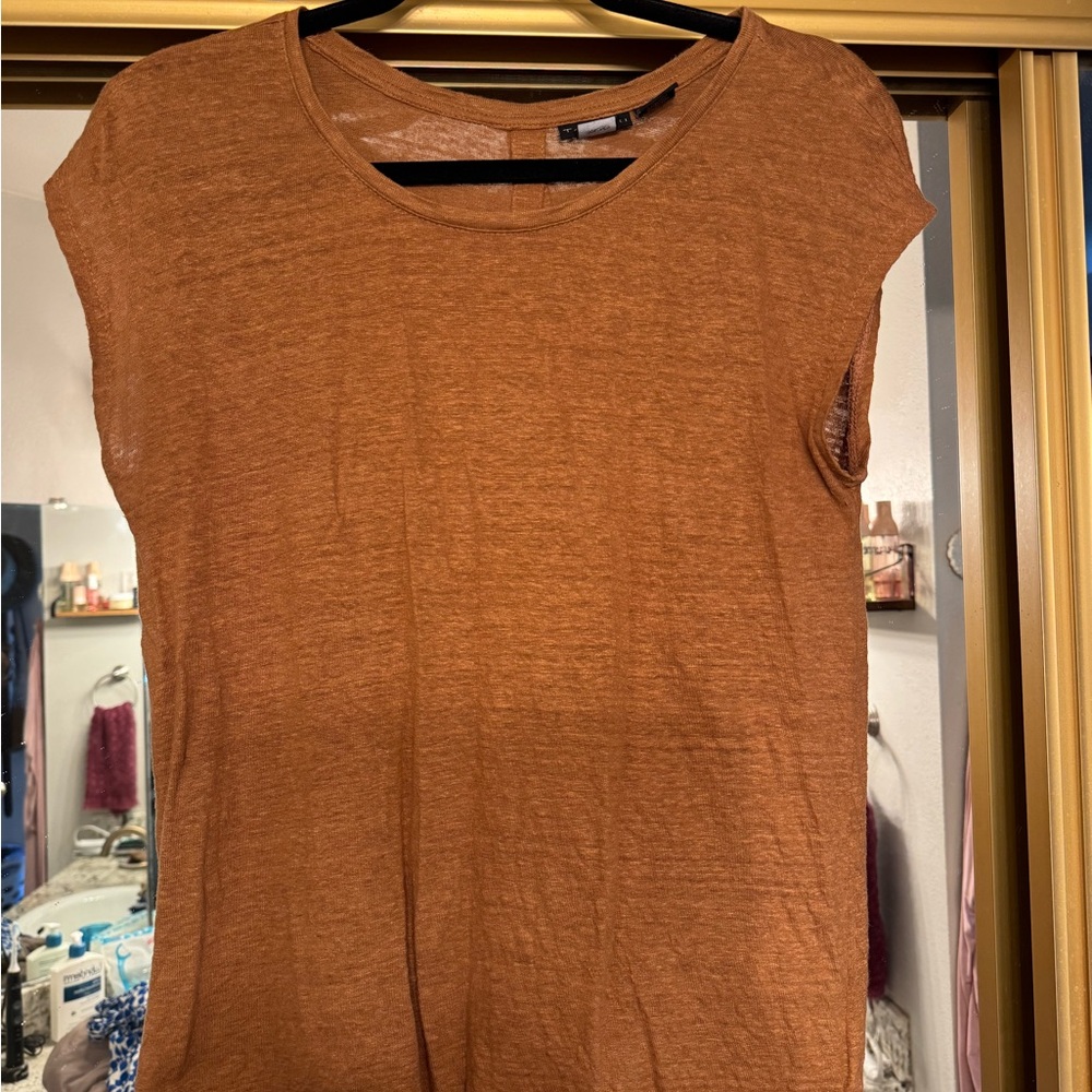 Tahari Women's Linen Button down in the back 100% Linen Tank